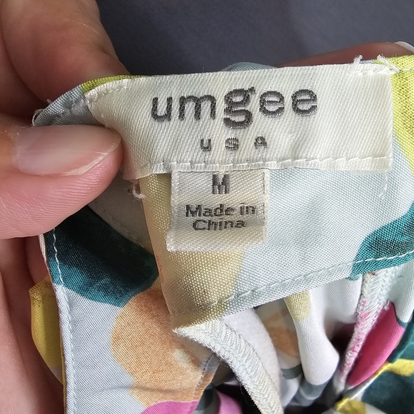 UMGEE MINT TIERED FLORAL PRINT NOTCHED PUFF SLEEVE MIDI DRESS - Picture 9 of 9